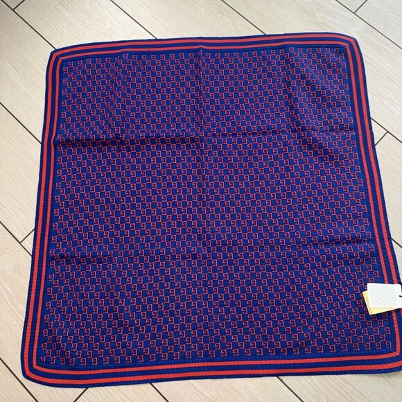 Brand new Gucci baby blanket Blue and Redcomes with box 85x85cm